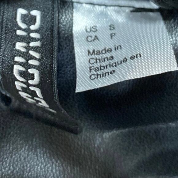 H&M Divided Black Faux Vegan Leather Full Zip Long Sleeve Puffer Coat Jacket S - Picture 3 of 4